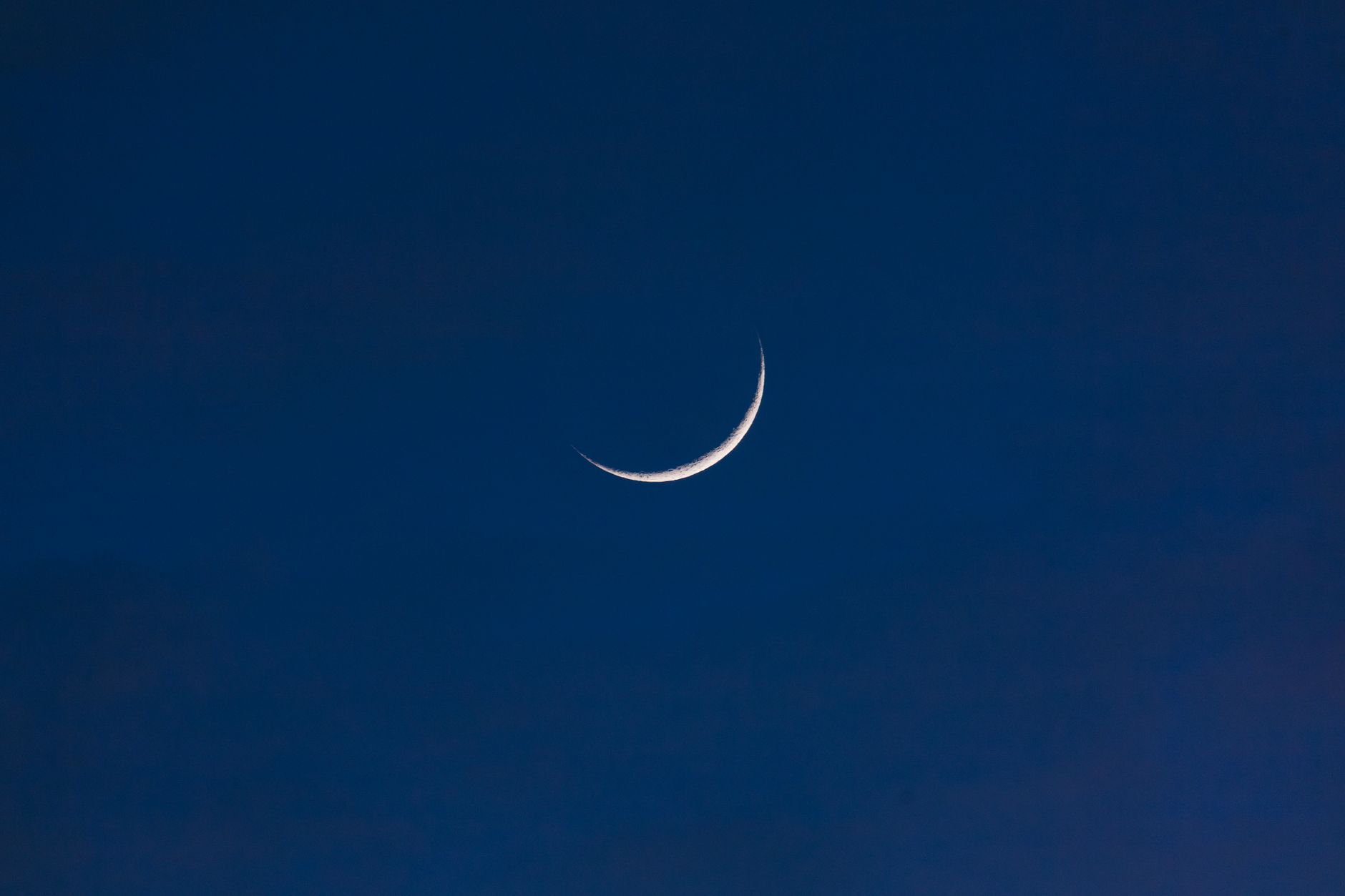 Jaunmēness rituāli katrai zodiaka zīmei